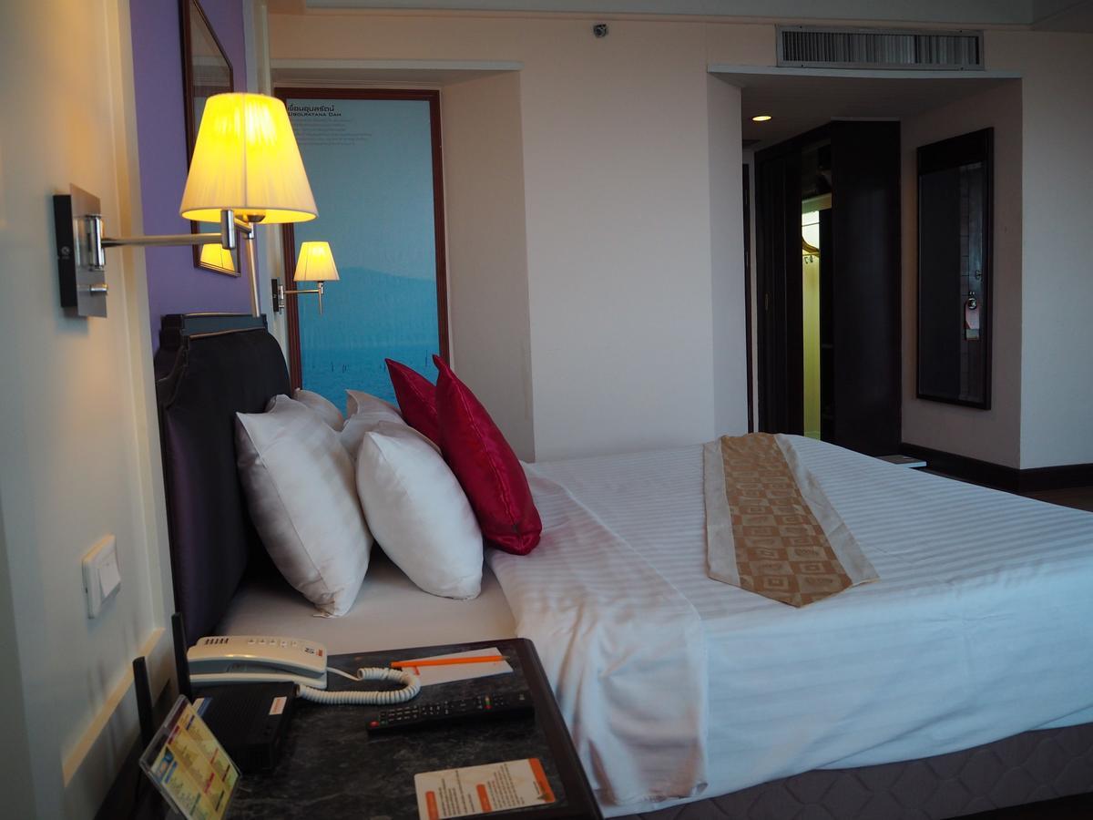 Charoen Thani Hotel, Khon Kaen Exteriör bild